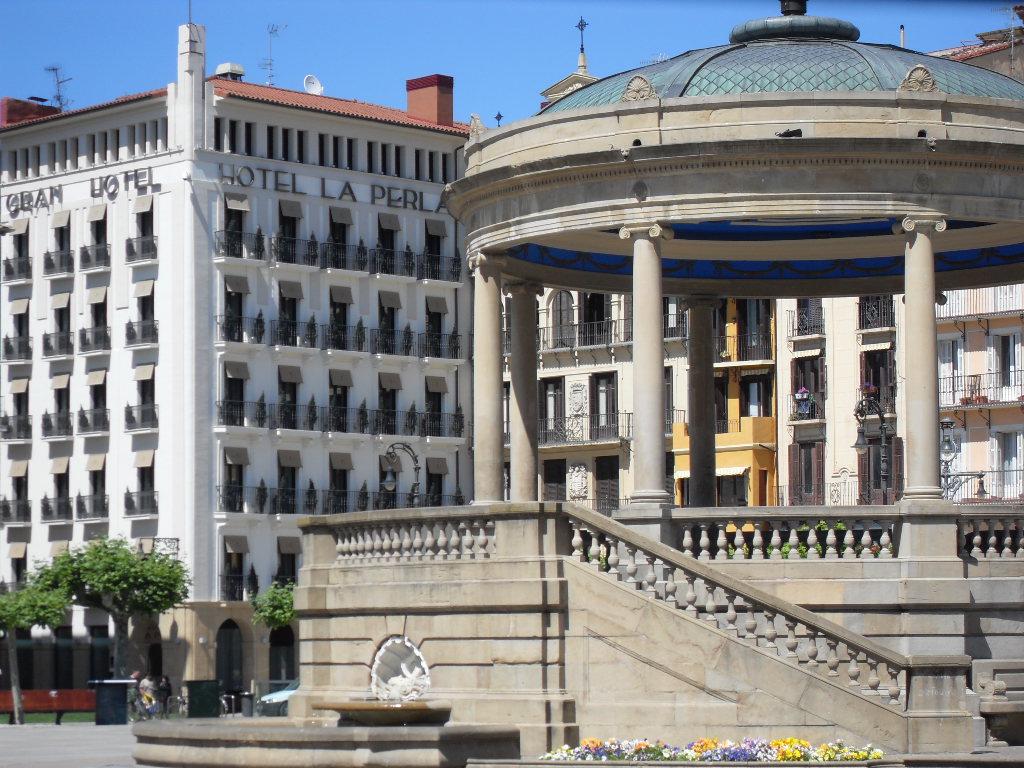 Gran Hotel La Perla Pamplona Esterno foto