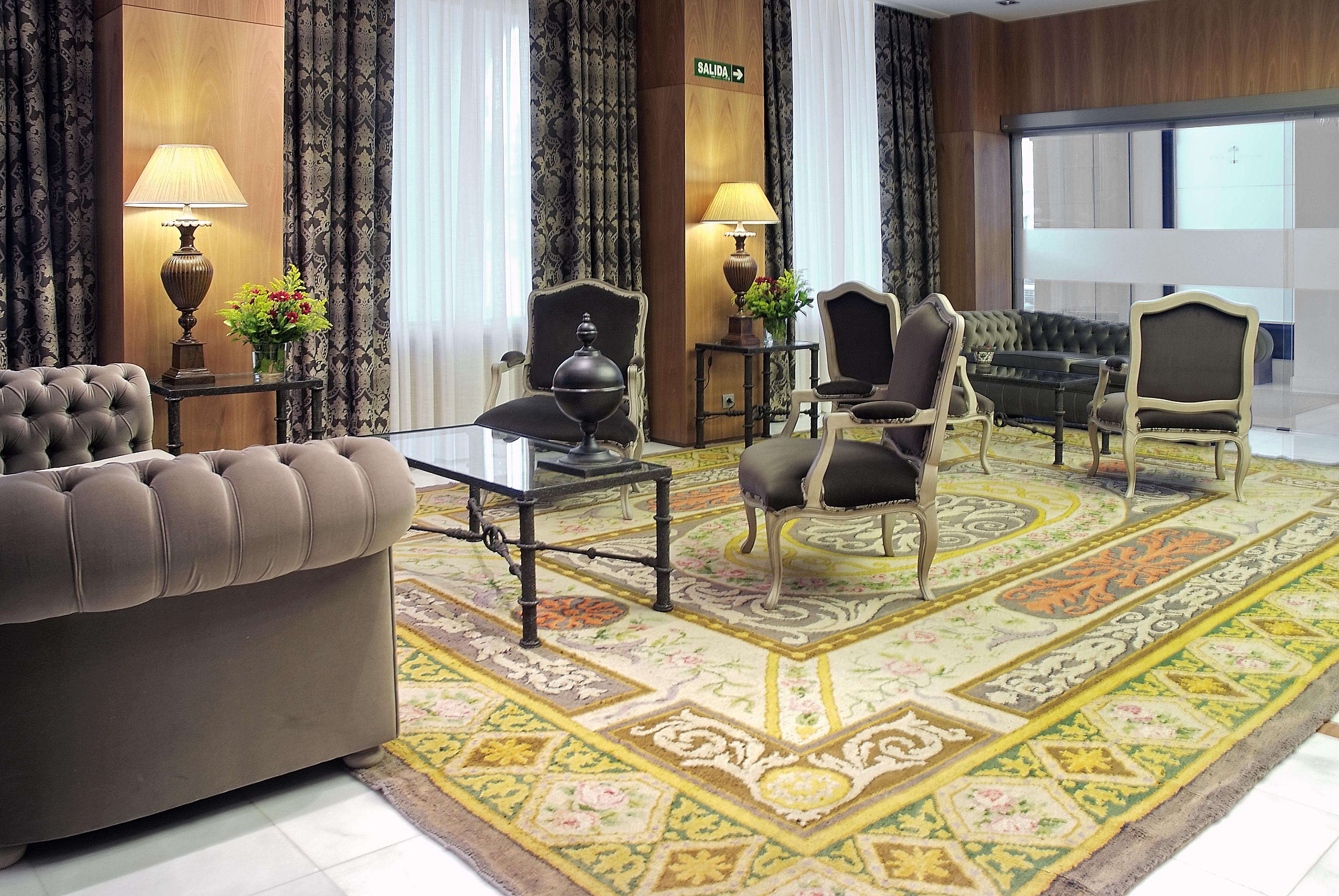 Gran Hotel La Perla Pamplona Esterno foto A carpet in a hotel lobby