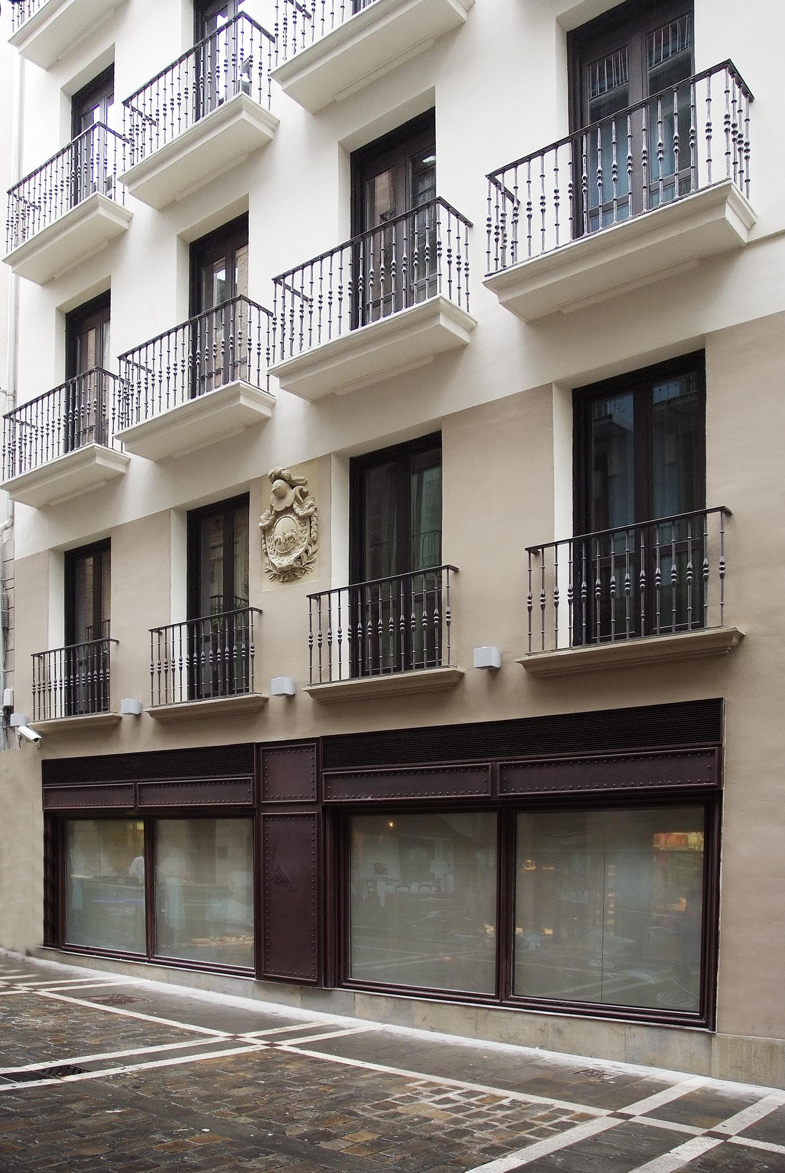 Gran Hotel La Perla Pamplona Esterno foto The Society's headquarters at 10 Carlton Gardens