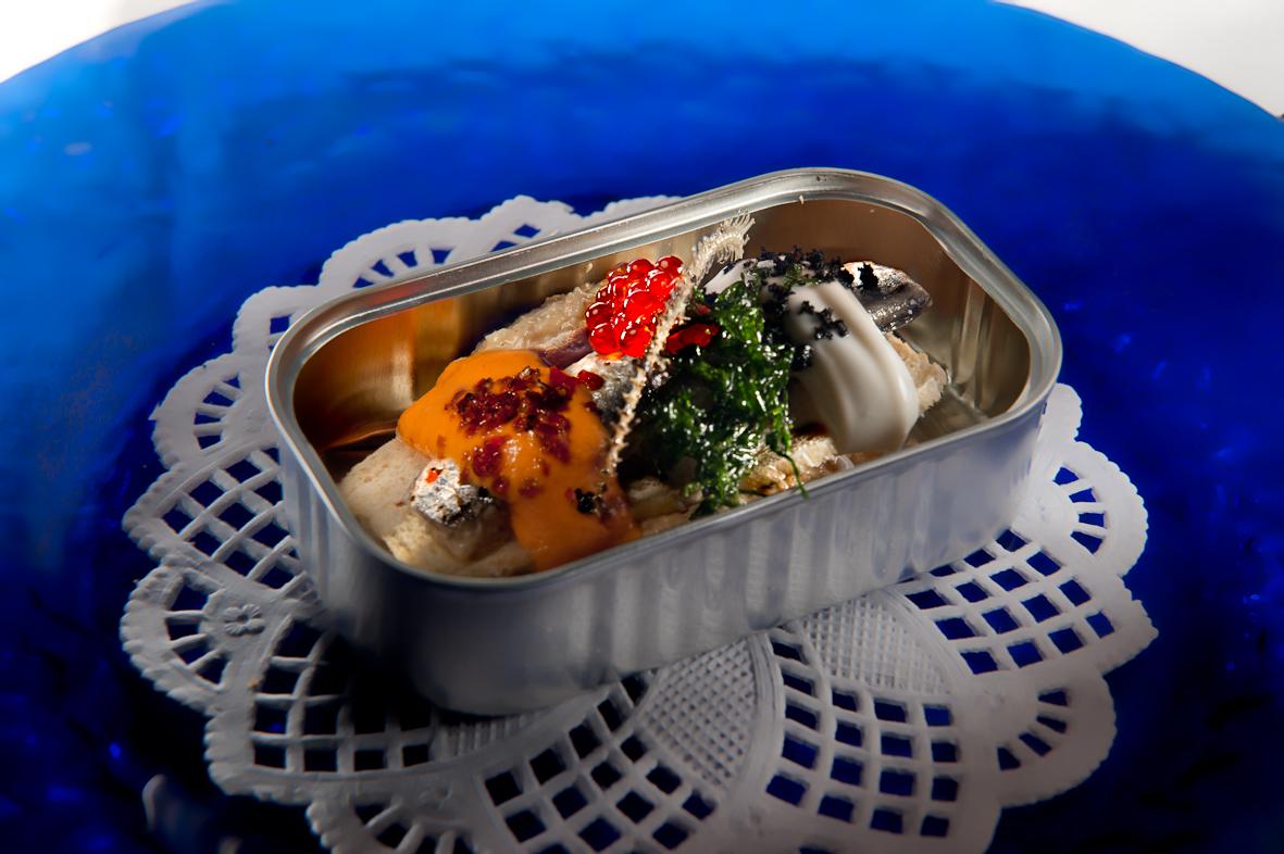 Gran Hotel La Perla Pamplona Esterno foto A tin of canned fish