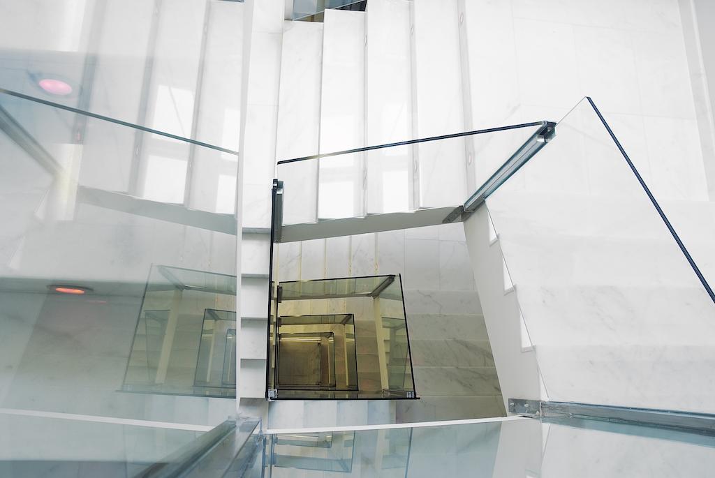 Gran Hotel La Perla Pamplona Esterno foto The staircase