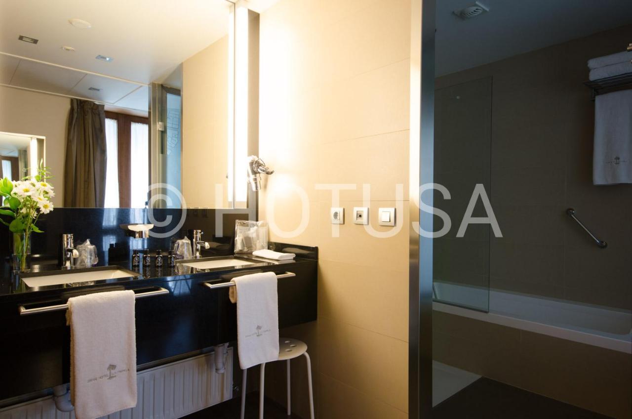 Gran Hotel La Perla Pamplona Esterno foto Bathroom